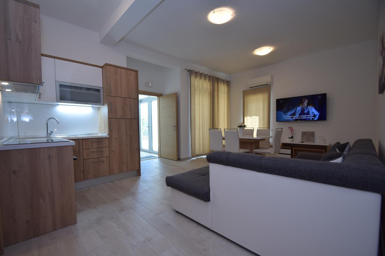 Apartment Anica Kuk Starigrad Paklenica Exterior photo
