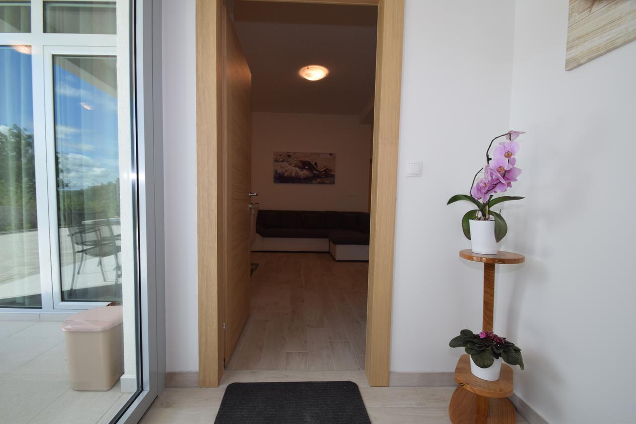 Apartment Anica Kuk Starigrad Paklenica Exterior photo